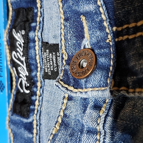 TRUE LUCK EMBROIDERED DISTRESSED STRAIGHT LEG DENIM JEAN - Picture 6 of 14